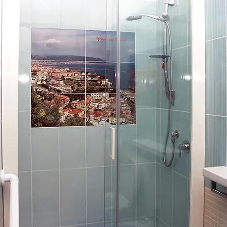 Elisa Nocleg ze śniadaniem 3*