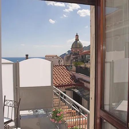 Elisa Nocleg ze śniadaniem 3*